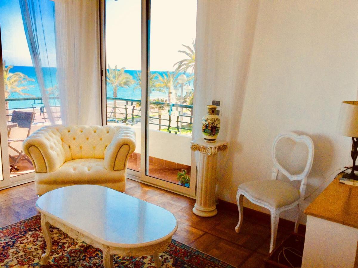 Endless Stunning Mediterranean Sea Views Promenade Des Anglais Nice Bagian luar foto