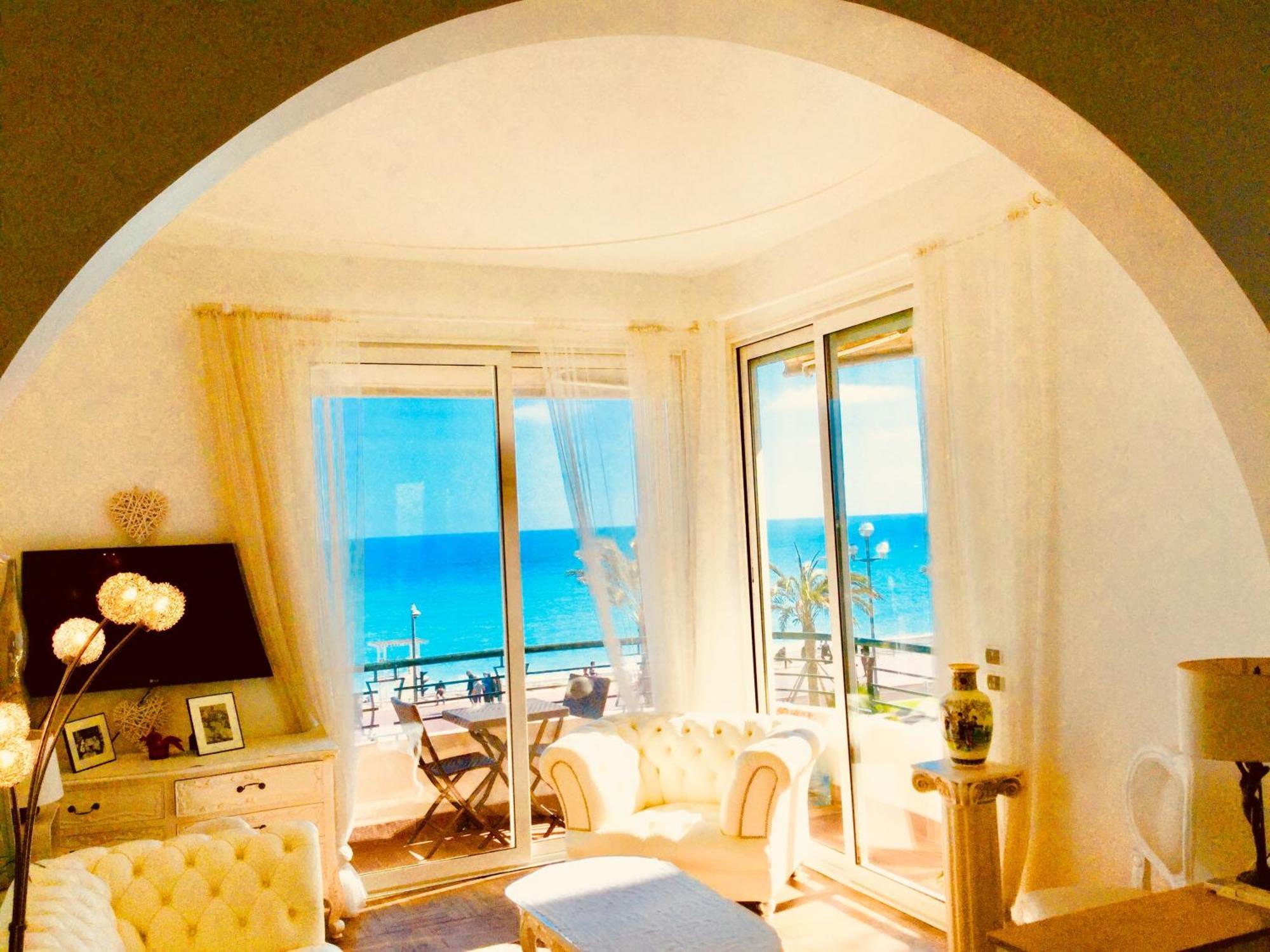 Endless Stunning Mediterranean Sea Views Promenade Des Anglais Nice Bagian luar foto