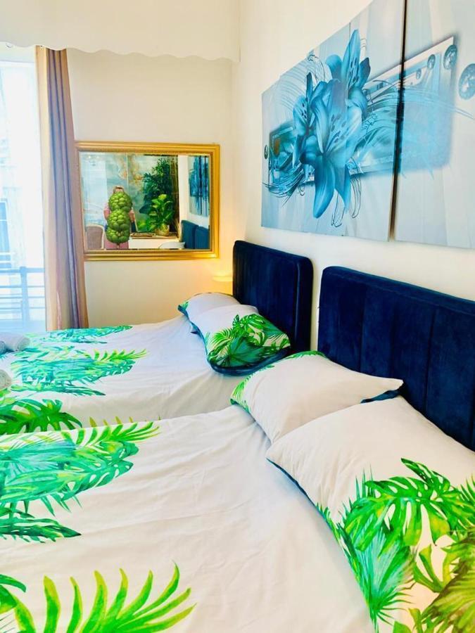 Endless Stunning Mediterranean Sea Views Promenade Des Anglais Nice Bagian luar foto