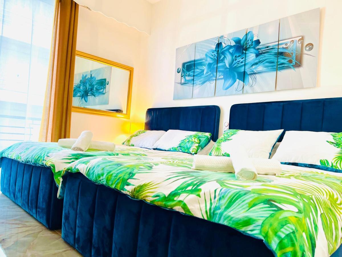 Endless Stunning Mediterranean Sea Views Promenade Des Anglais Nice Bagian luar foto