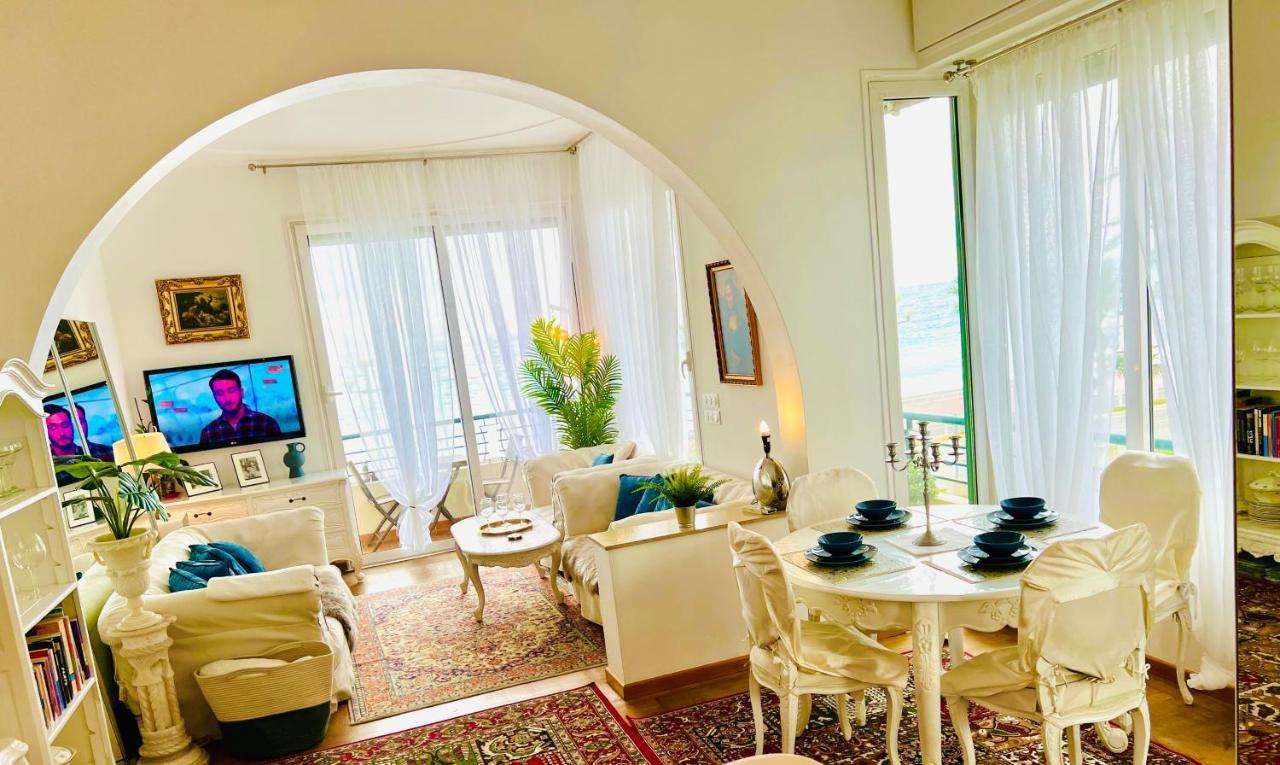 Endless Stunning Mediterranean Sea Views Promenade Des Anglais Nice Bagian luar foto
