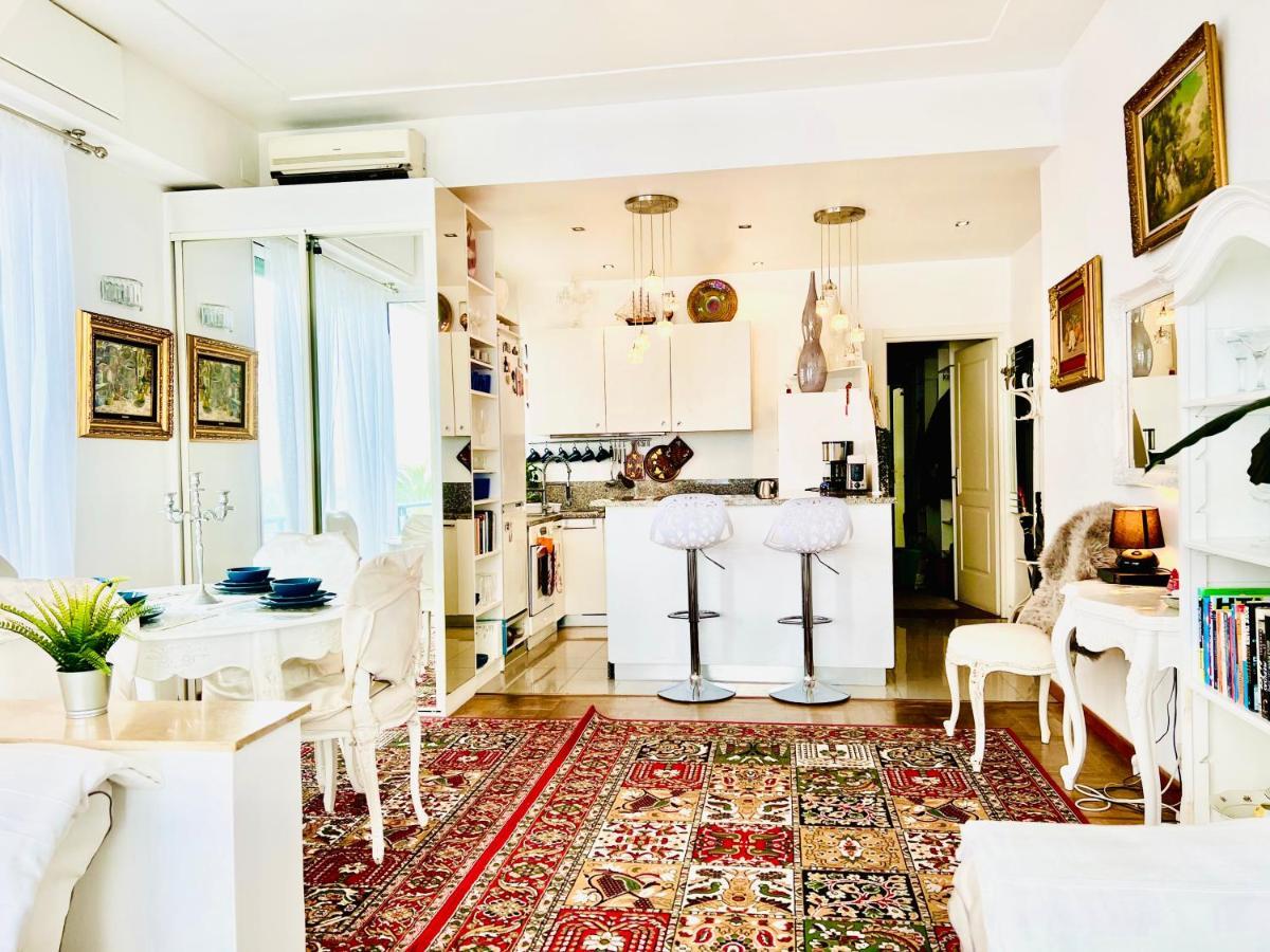 Endless Stunning Mediterranean Sea Views Promenade Des Anglais Nice Bagian luar foto